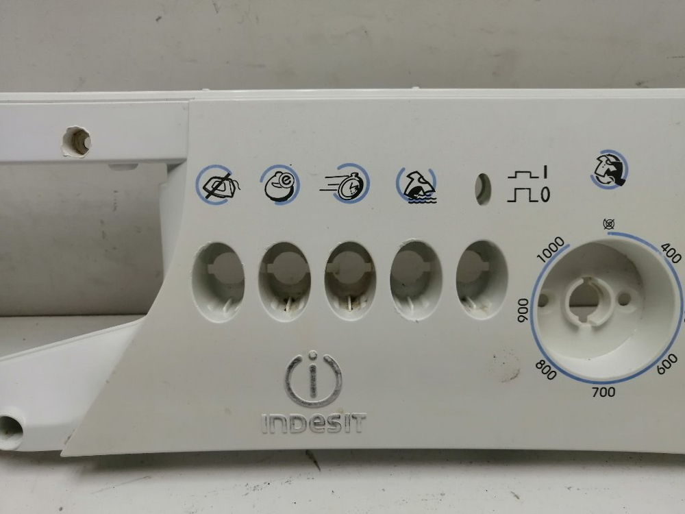 WS105TX кт100 Лицевая панель для стиральной машины Indesit 250001979 б/у