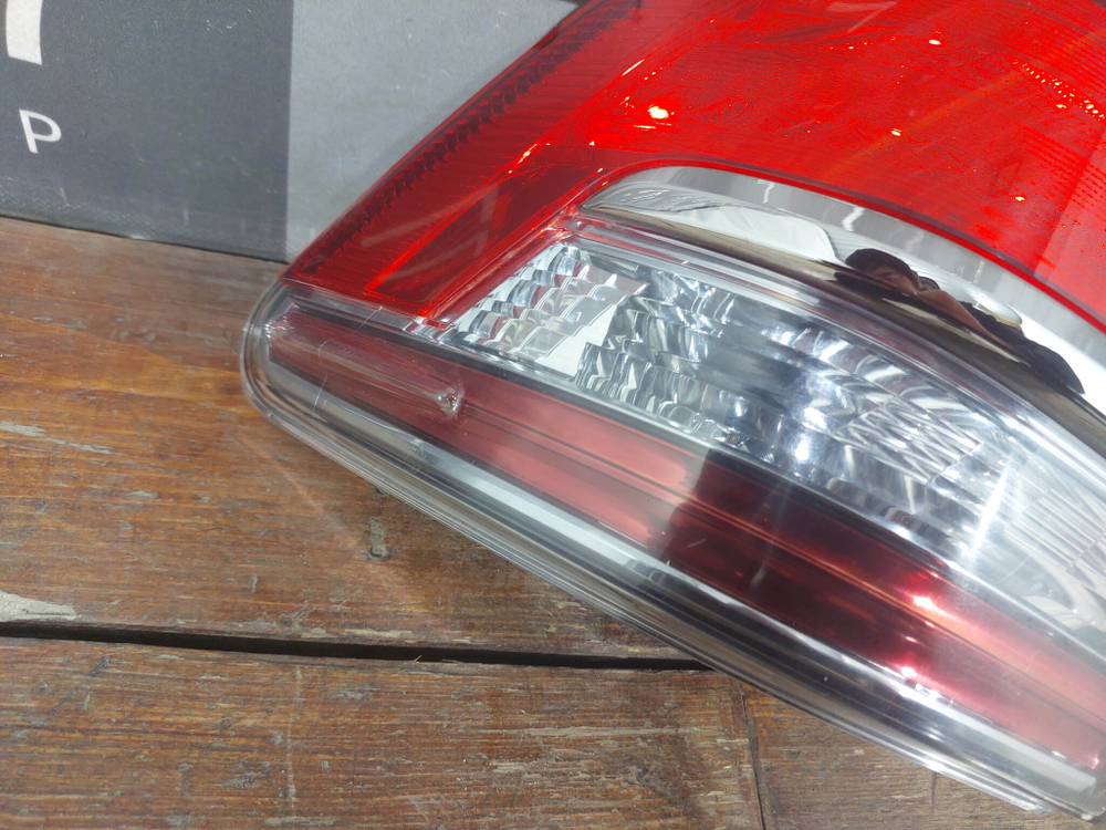 Фонарь задний правый Toyota Camry (XV50) 14-18 Б/У Оригинал 8155133611
