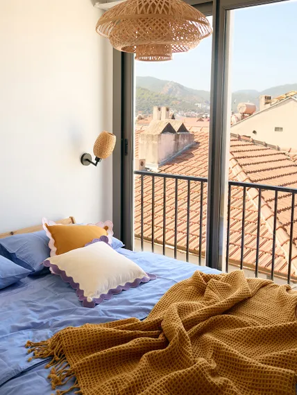 Чехол на подушку с контрастным кантом зеленого цвета из коллекции trendy ruffles, 40х40 см