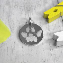Кулон подвеска с гравировкой отпечатка лапки котика на заказ