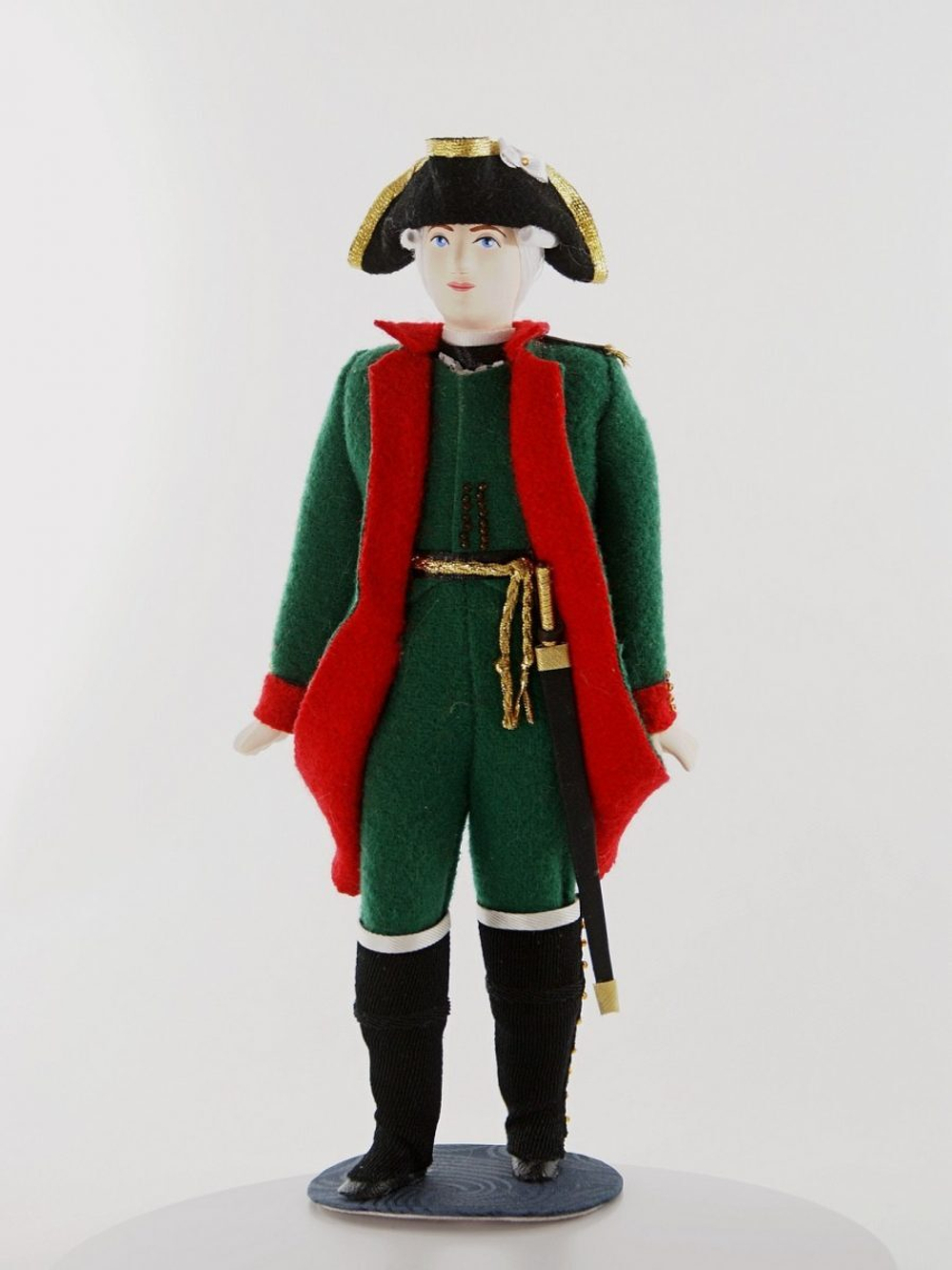 Кукла коллекционная Потешного промысла в военном костюме гарнизонного обер-офицера (Гринев, "Капитанская дочка")