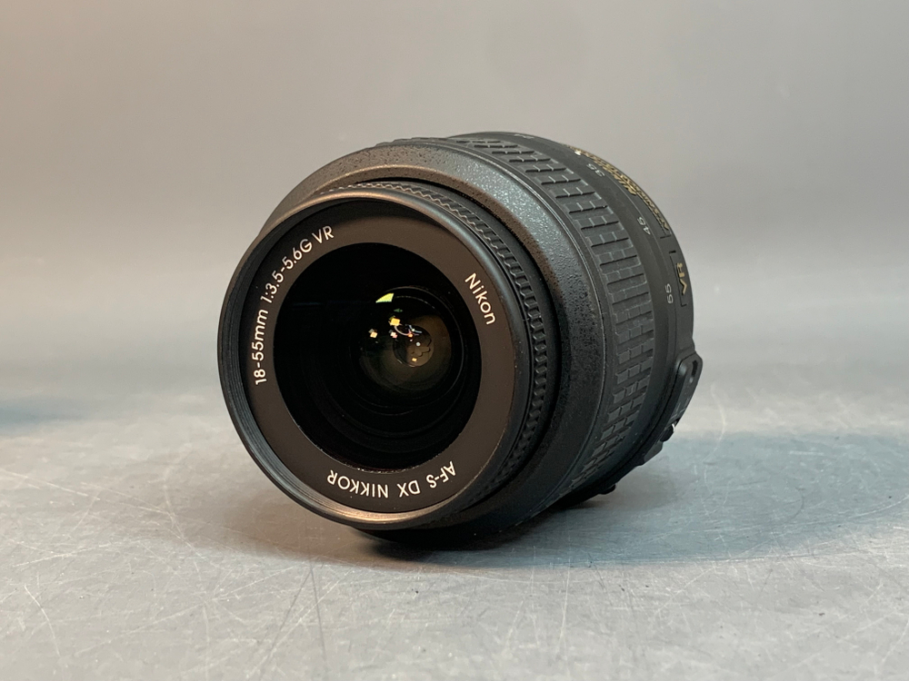 Nikon D5100 Kit 18-55mm 3.5-5.6G VR 8.888 Кадров