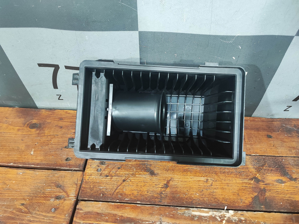 Корпус воздушного фильтра Kia Rio 4 (FB) 17-нв Б/У Оригинал 28110H8100