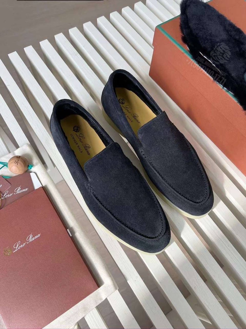 Лоферы Loro Piana Summer Walk с мехом