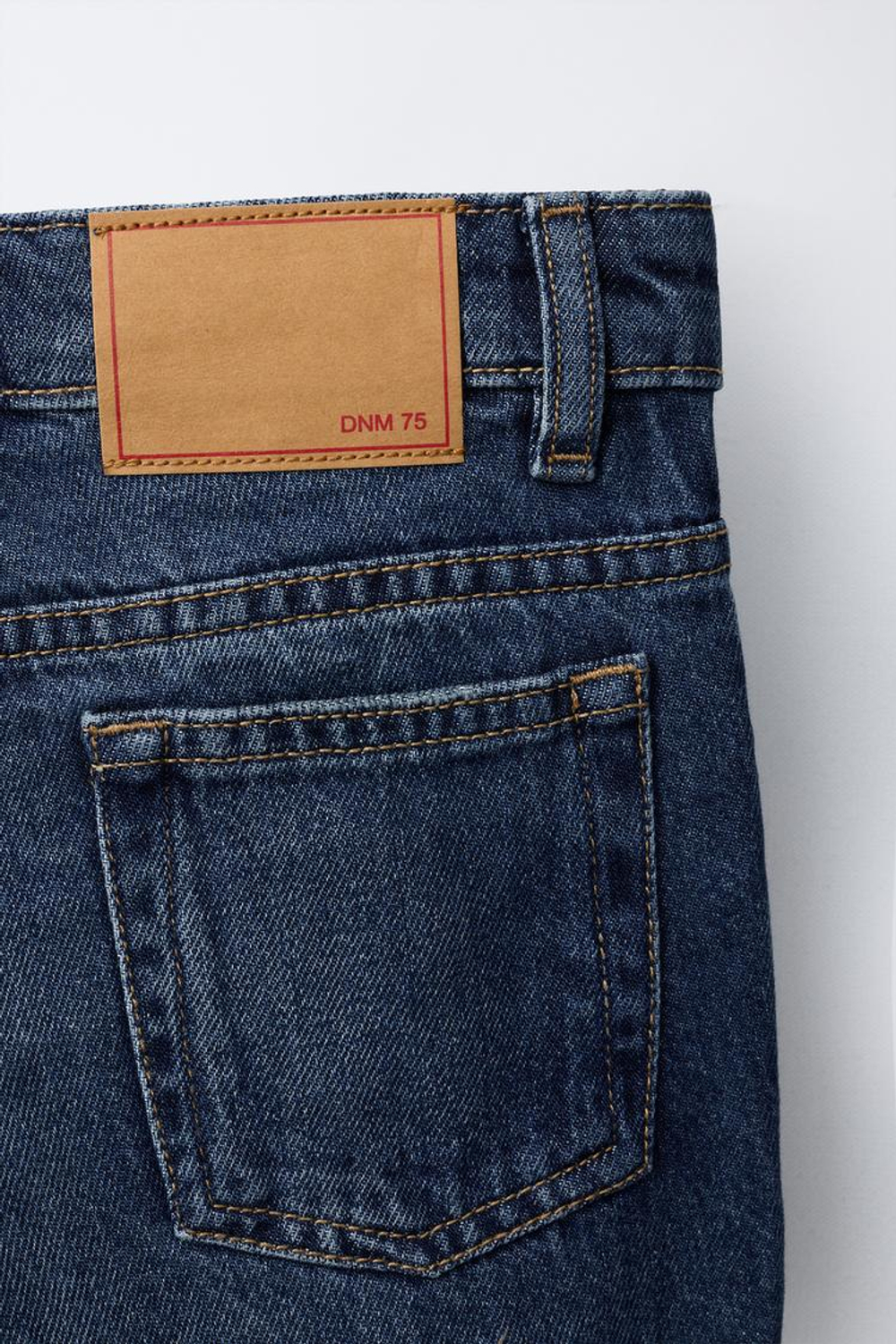 ZARA ПРЯМЫЕ ДЖИНСОВЫЕ ШОРТЫ, ТЕМНО-СИНИЙ