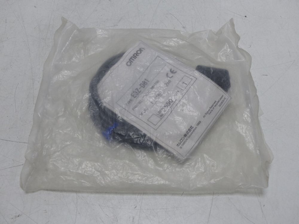 Оптоволоконный датчик OMRON Yaskawa E3Z-D81