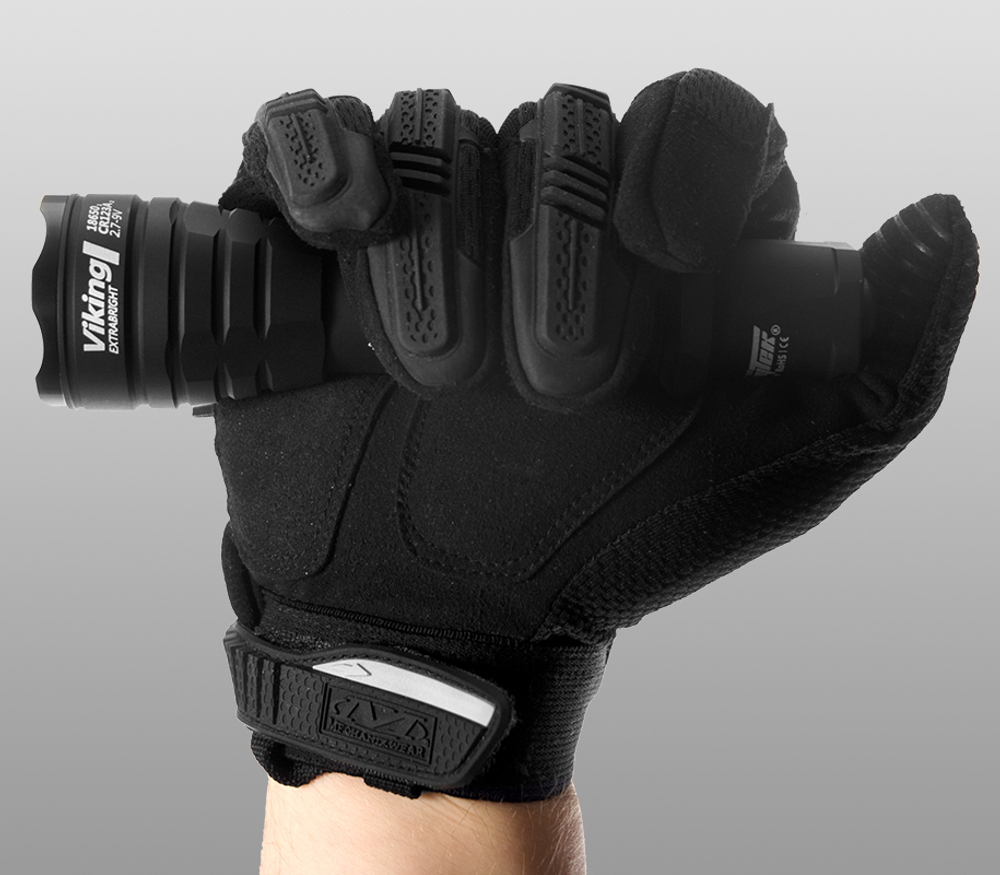 Тактический фонарь Armytek Viking XP-L Warm (F01801BW)