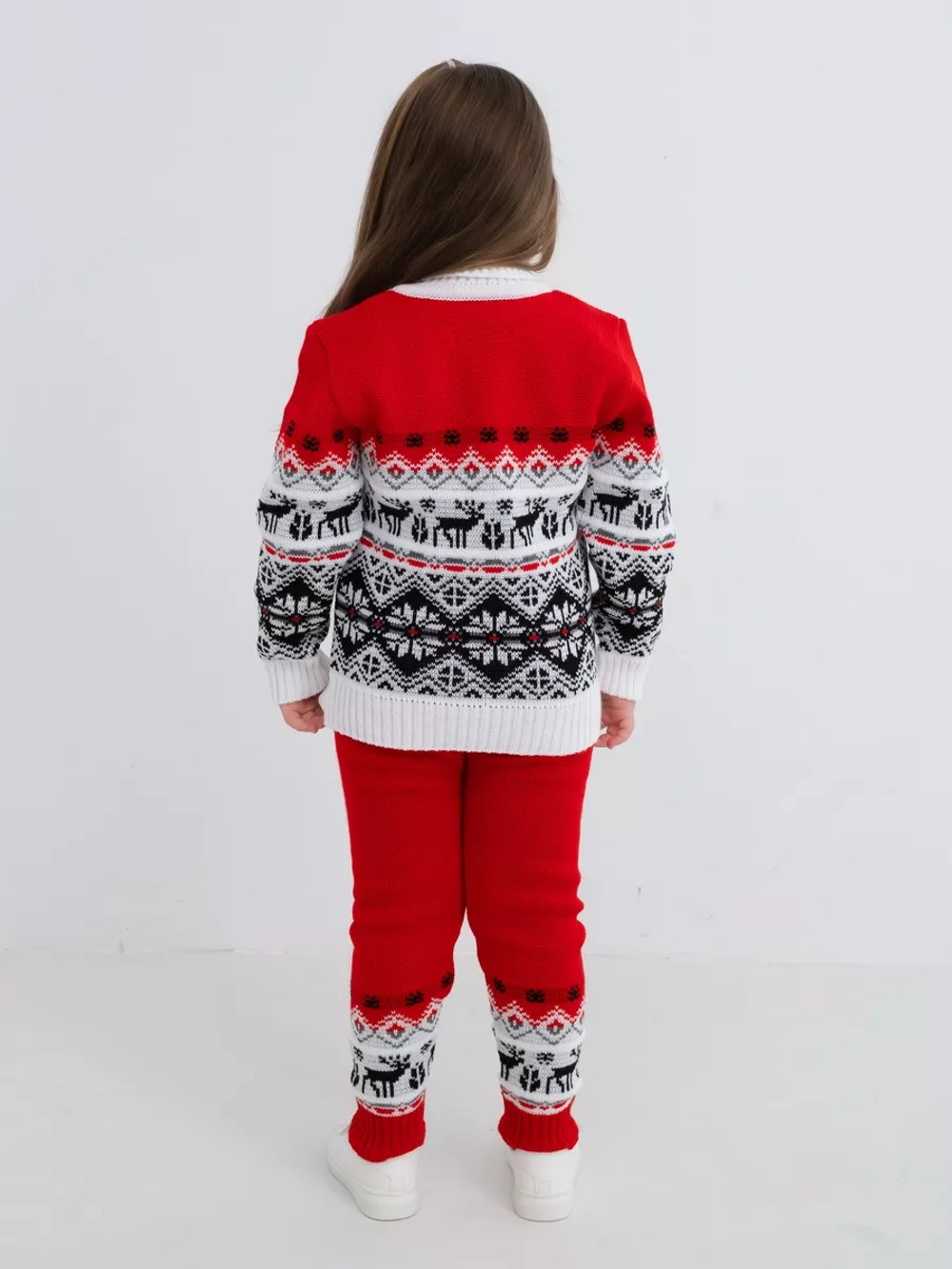 Свитер вязаный с горлом