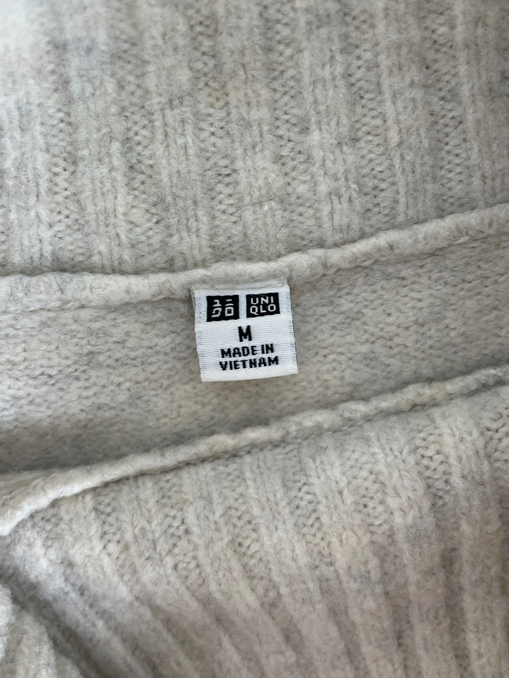 Свитер Uniqlo