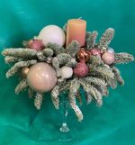 Новогодняя композиция на стеклянной подножке