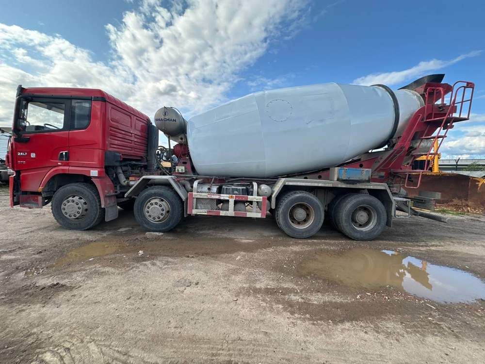 Shacman (Shaanxi) SX* 8x4 Автобетоносмеситель SX5318GJB6T326 (Дизельный, 11,6 л, 369 л.с., МТ)
