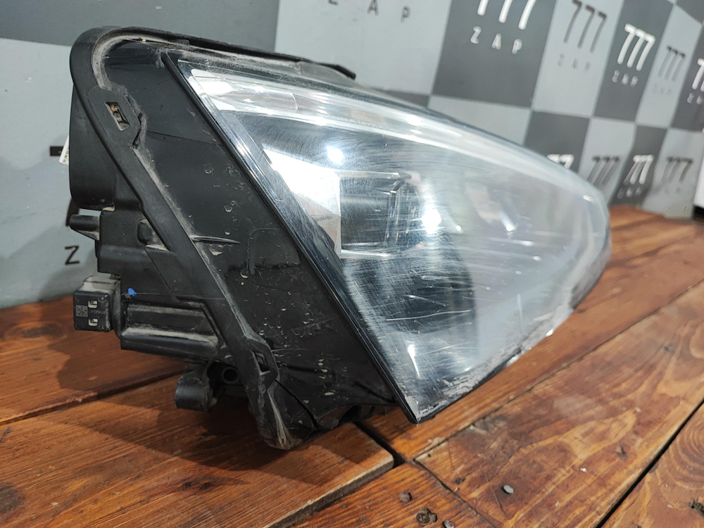Фара правая LED Skoda Rapid 2 20-22 Б/У Оригинал 60U941020A