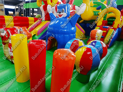 Недорогой батут "Красный дракон" 10*7*3.5 м