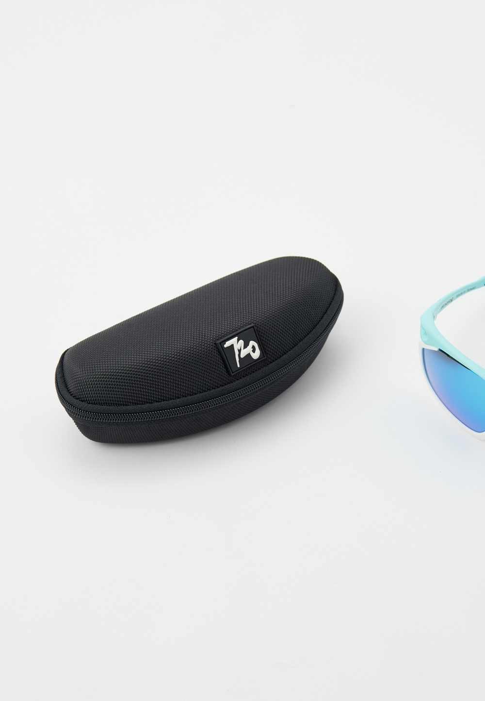 Спортивные очки 720armour Analog Pro / Matte Aquamarine / Matte White Gasket / Smoke Full Blue Ti Lens