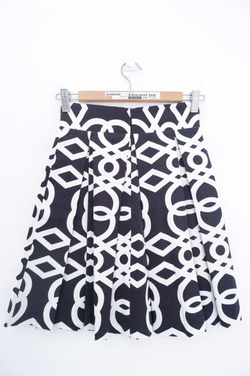 Юбка BENETTON черно-белая 40 размер