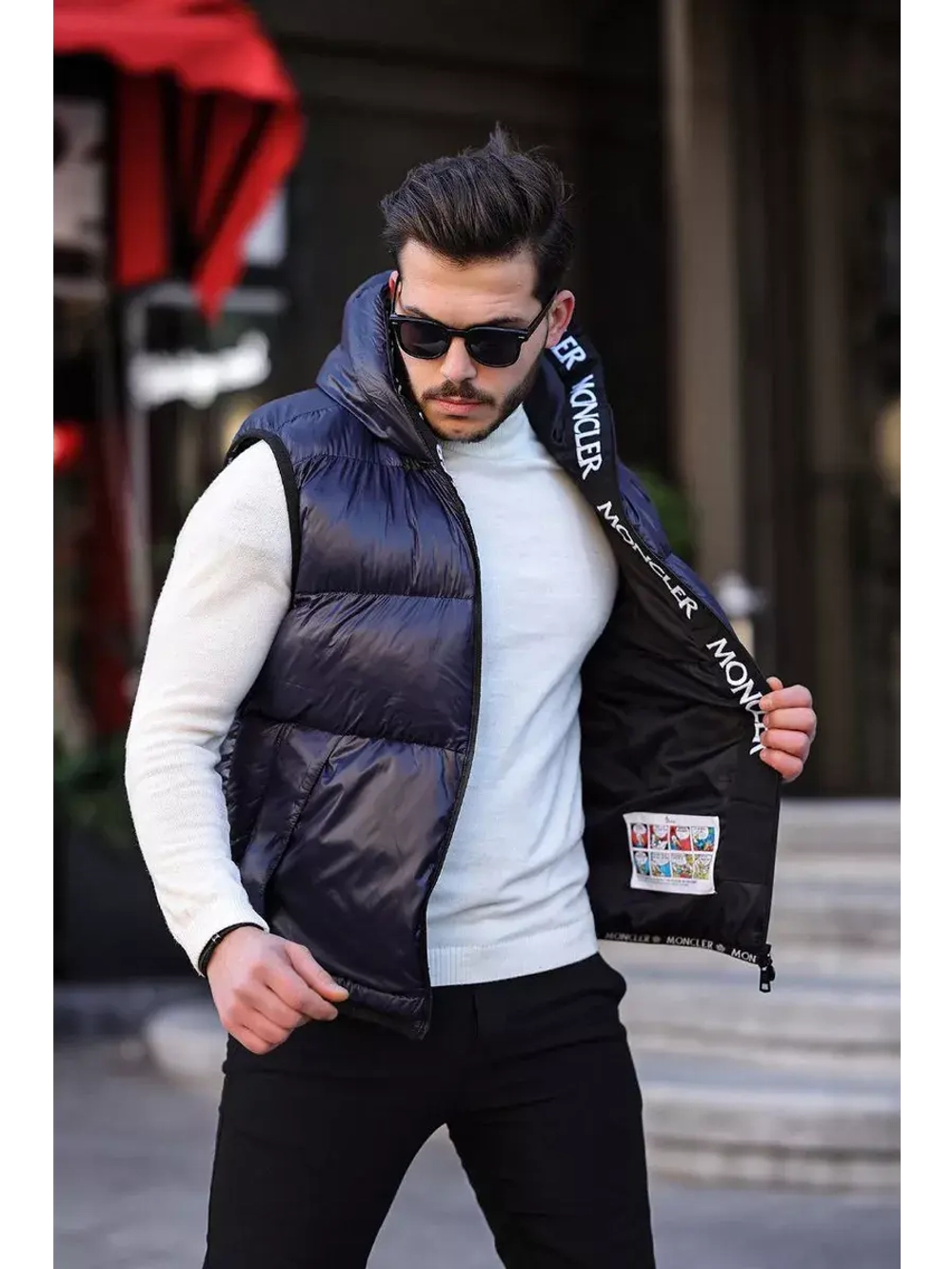 Жилет с капюшоном безрукавка утепленная