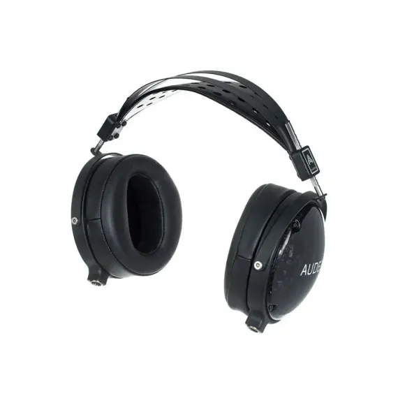 Audeze LCD-2 Classic Closed Case XLR