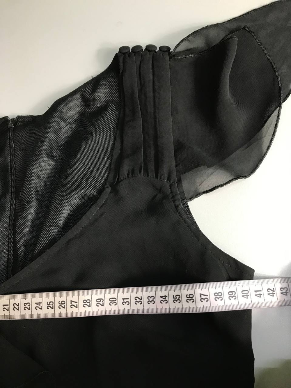 Платье OGGI лаконичное, но с интересными деталями 46 размер