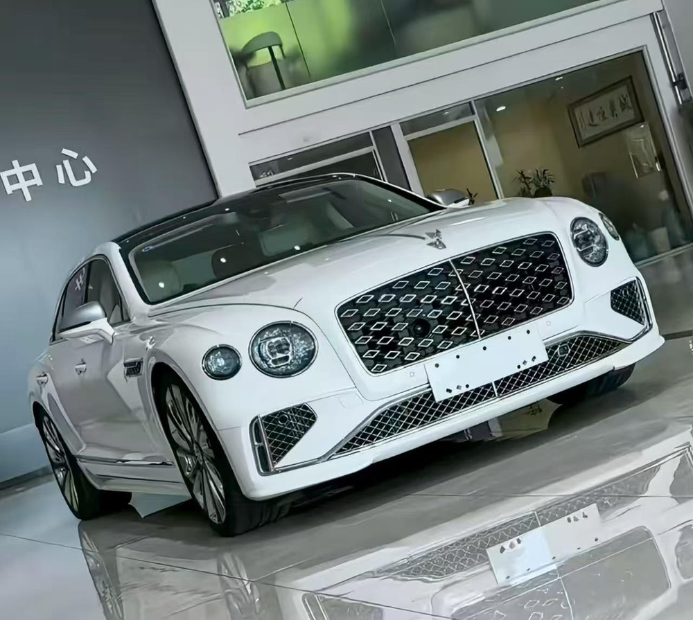 Передний бампер в стиле flying spur 2025+ для Bentley Flying Spur 2019-2024 Бентли