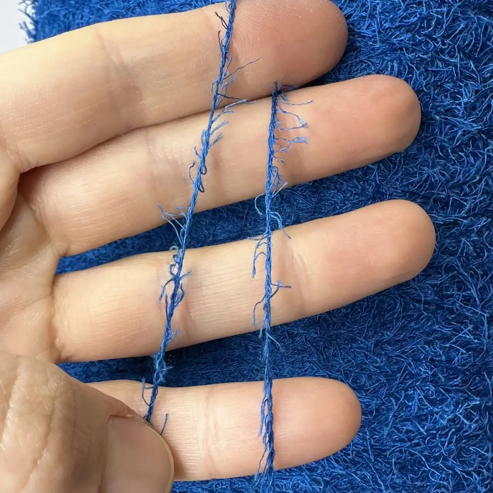 DREAMER - Luxury Production by Ri.Go; 50% меринос, 50% шёлк; 700м/100гр; Травка; col. 80220, цвет: ярко-синий