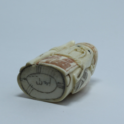 Нэцкэ Дзюродзин с иероглифом счастье и посохом