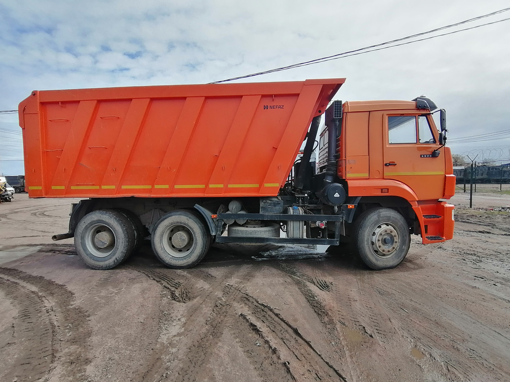КамАЗ 6520 6x4 Самосвал 6520-3026041-53 (Дизельный, 11,8 л, 400 л.с., МТ)