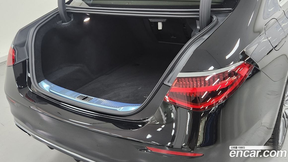 Mercedes-Benz S-Class W223 S500L 4MATIC (10.2023)