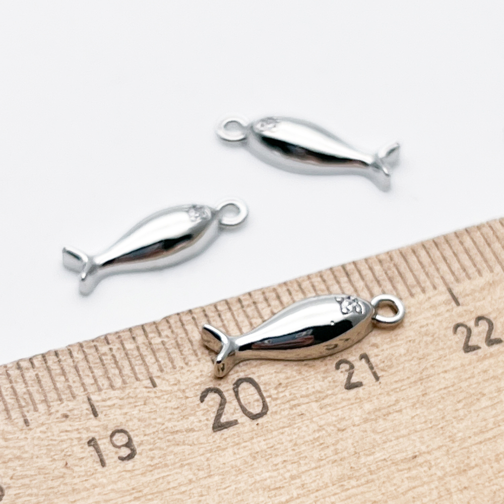 Подвеска Рыба, цвет серебро (родий), фианит, размер 16*5 мм, цена за 1 шт