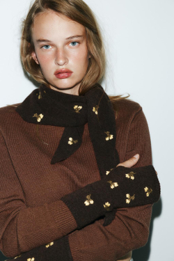 ZARA ТРИКОТАЖНЫЕ МИТЕНКИ С ЦВЕТОЧНОЙ ВЫШИВКОЙ, КОРИЧНЕВЫЙ