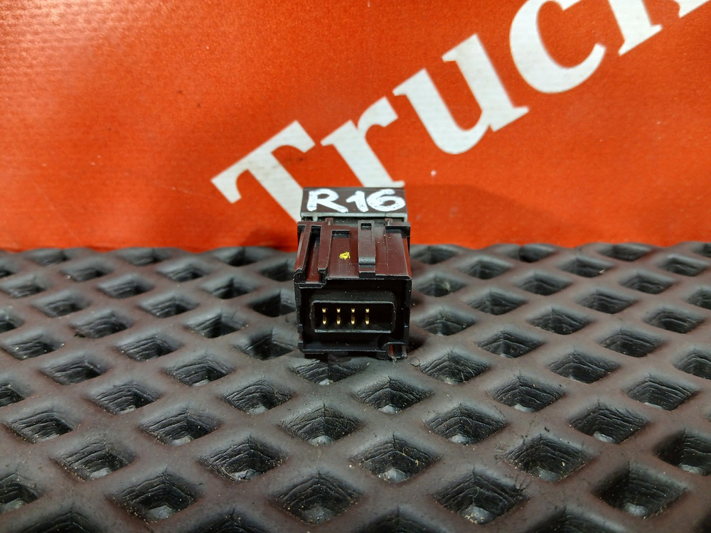 Кнопка блокировки дифференциала