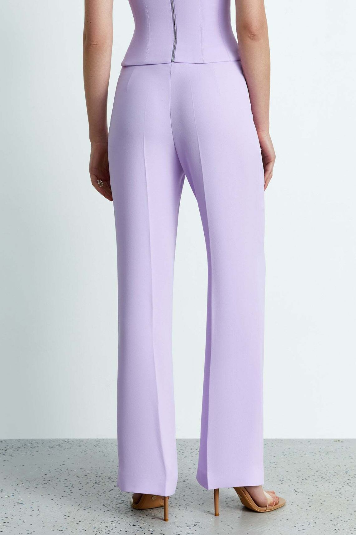 Брюки расклешенные из крепа