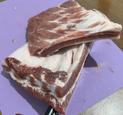 Рёбра свиные домашние замороженные