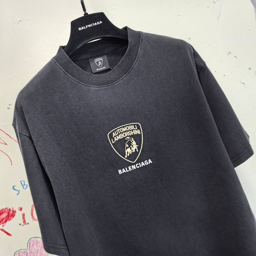 Футболка Balenciaga