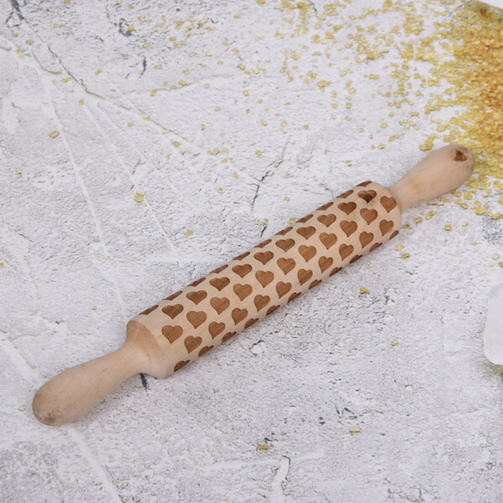 Скалка деревянная фигурная «Сердечки» 28*3см