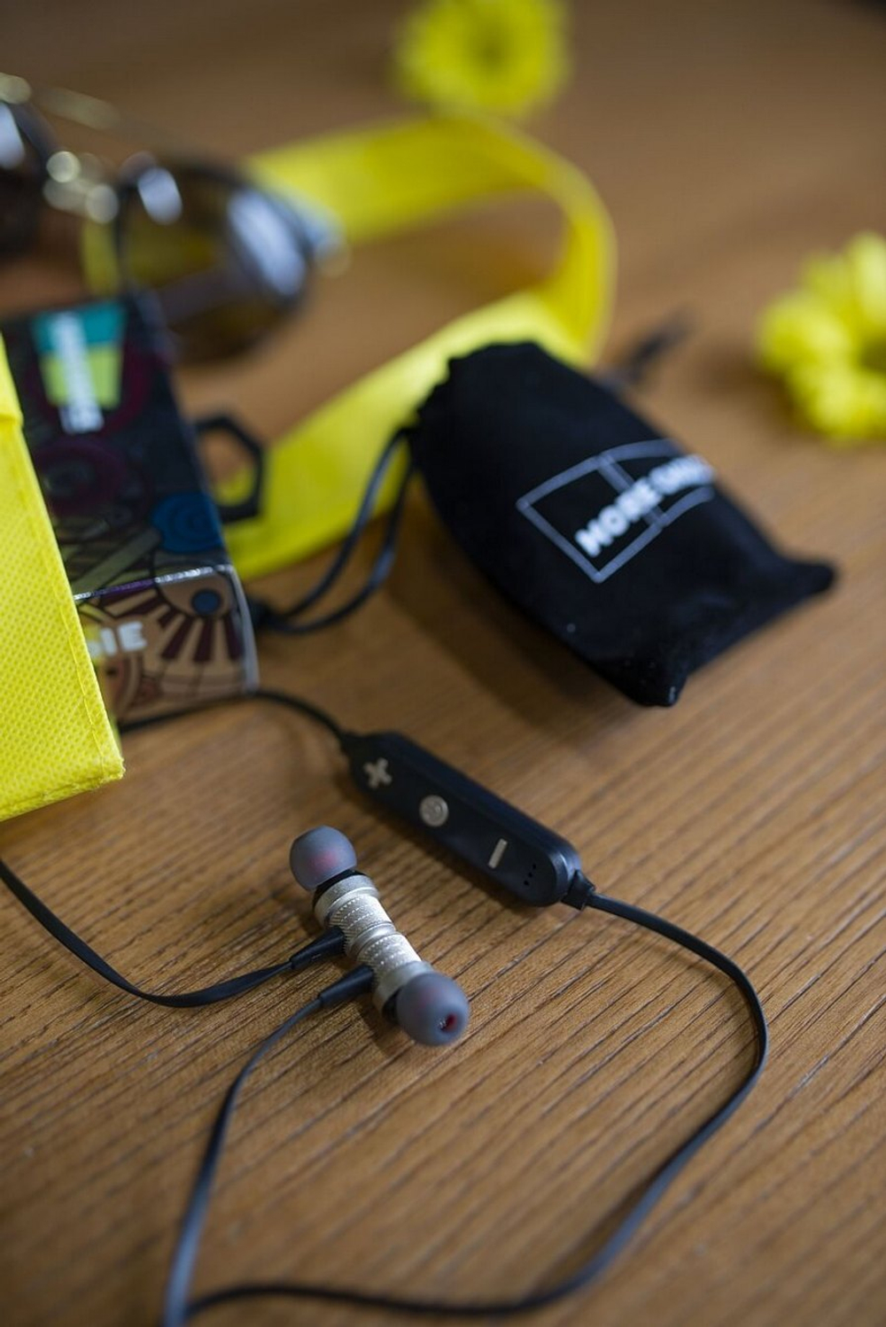 Наушники беспроводные More Choice BG20