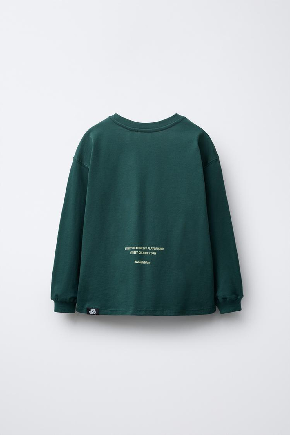 ZARA ЛОНГСЛИВ С ТЕКСТОВЫМ ПРИНТОМ, ЗЕЛЕНЫЙ