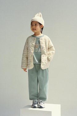 ZARA ТОЛСТОВКА В СТИЛЕ VARSITY С АППЛИКАЦИЕЙ ИЗ МАХРОВОЙ ТКАНИ, ЛИНЯЛЫЙ ЗЕЛЕНЫЙ