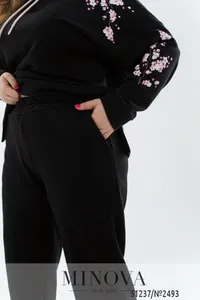 Костюм 2493-черный Minova