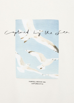 Футболка с принтом и аппликацией