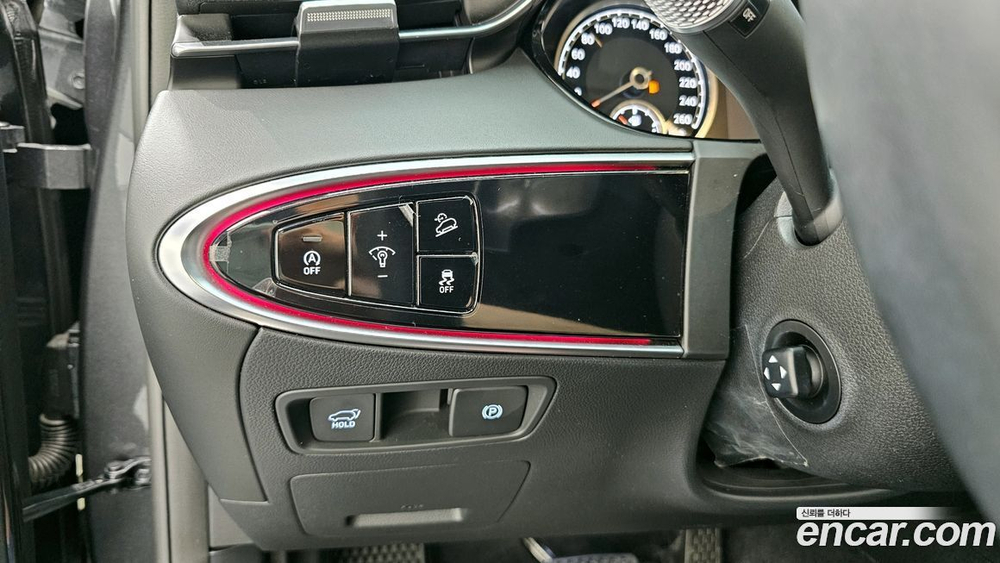 Genesis GV70 2.5T Бензин 2WD (01.2021)