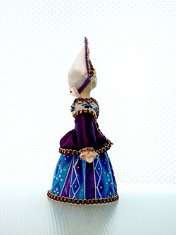 Кукла коллекционная Потешного промысла в Женском традиционном зимнем костюме.