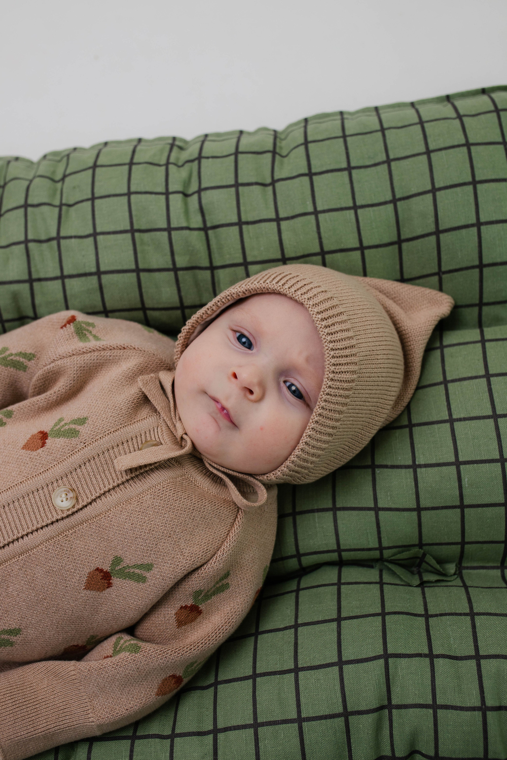 Чепчик вязаный (бронза)