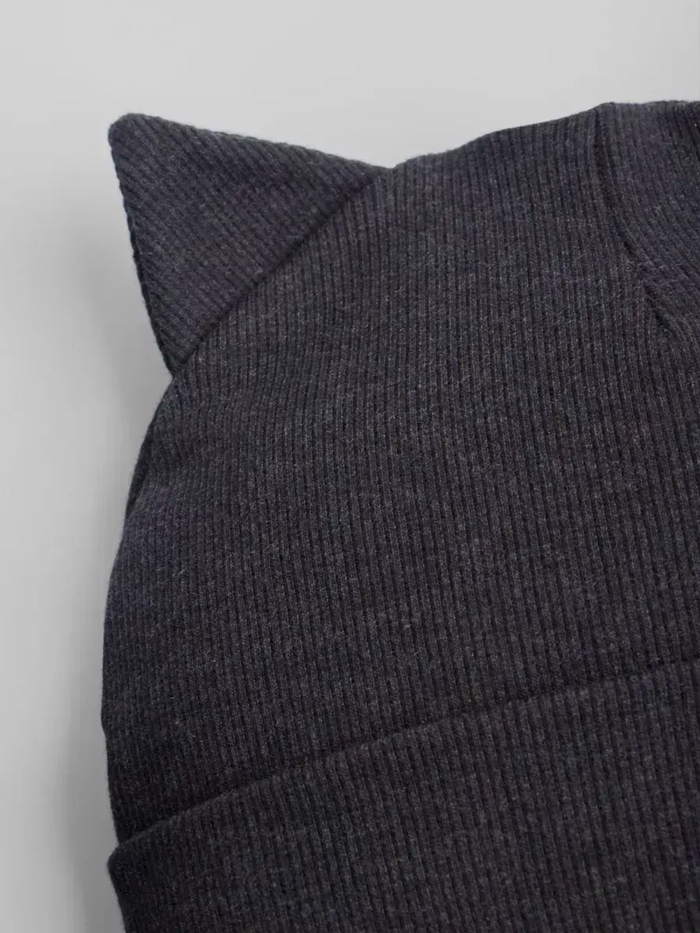 Шапка для девочки осенняя с митенками и снудом