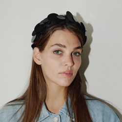 Ободок с крупными пайетками