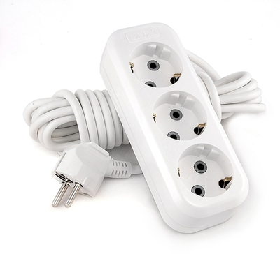 Сетевой удлинитель LUX У3-Е-03 3 местный с з/к 3 м