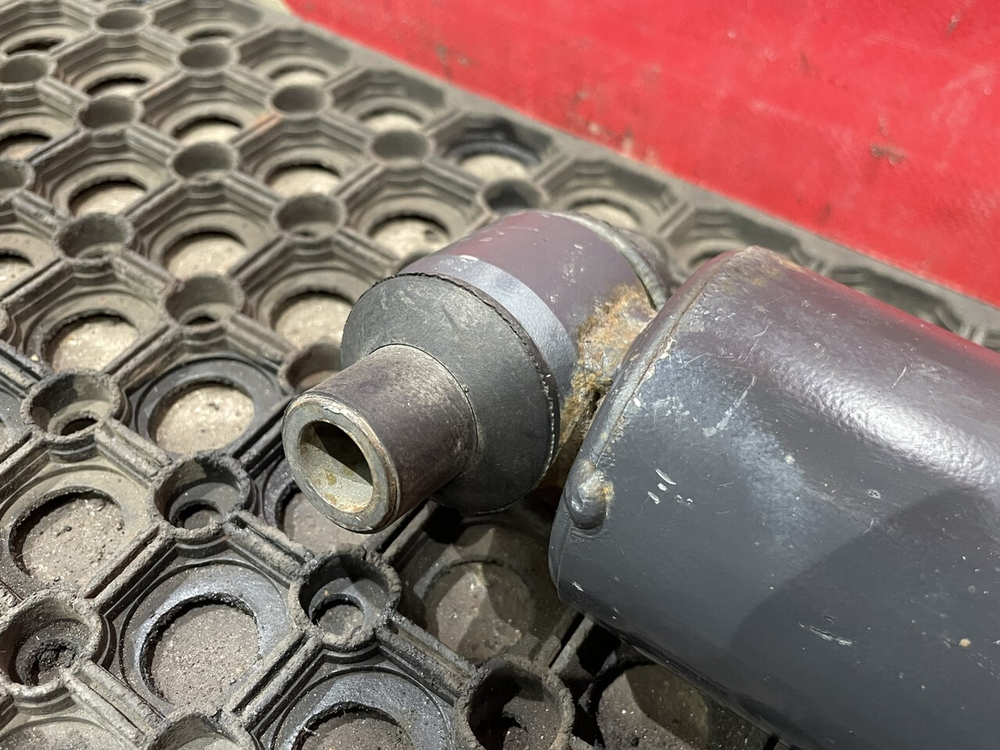 Амортизатор передний 2021г