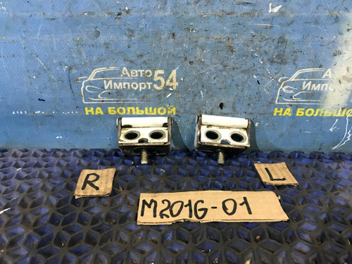 Петля багажника DAIHATSU YRV 2003