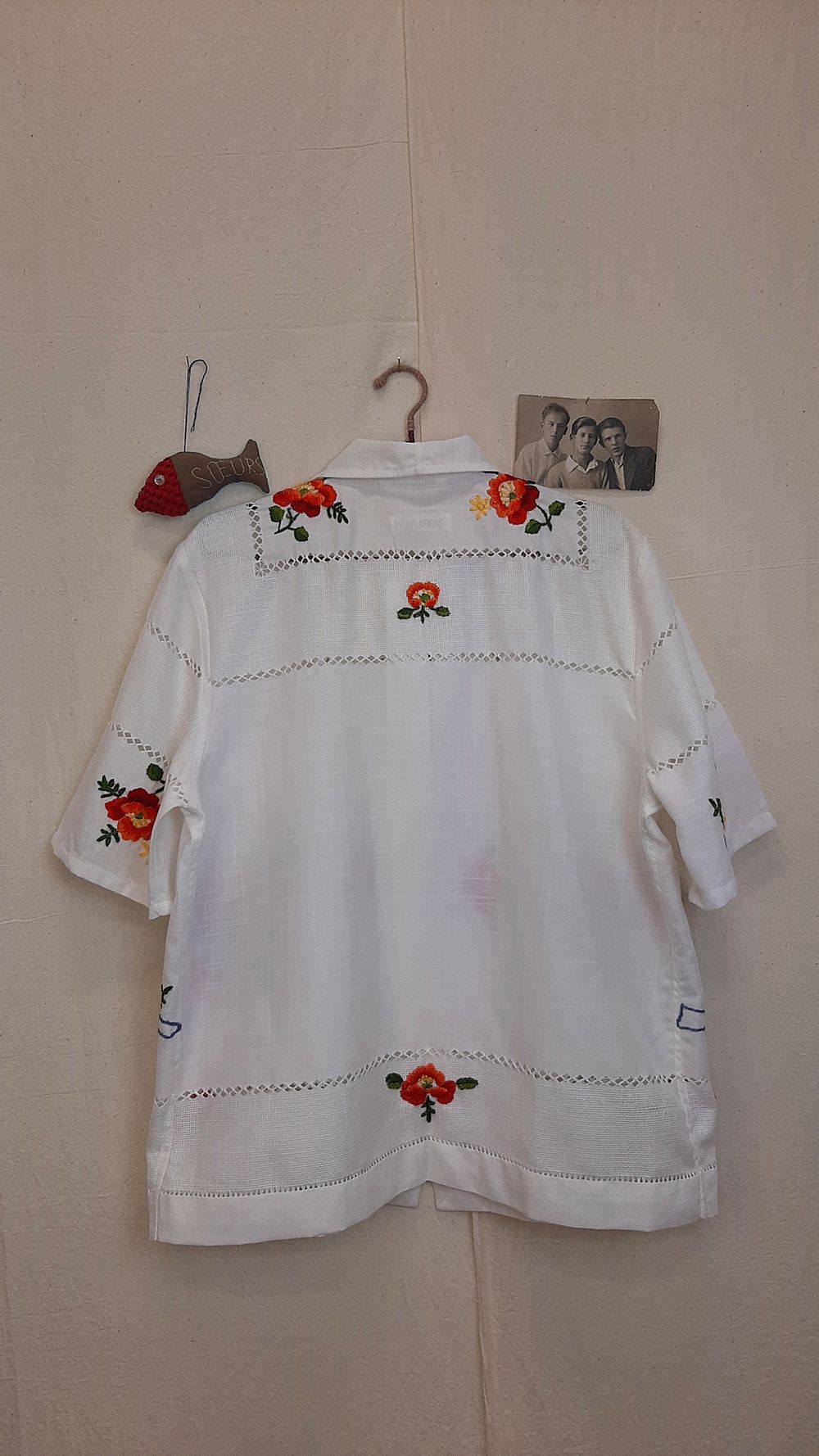 Рубашка Soeurs с Голубыми Пуговицами/Blue Buttons Short Sleeve Shirt белая