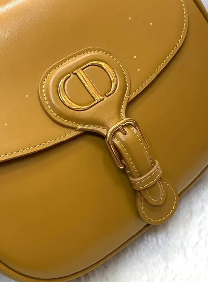Сумка Dior Bobby, модель среднего формата светло-коричневый