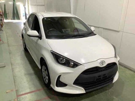 TOYOTA Yaris 1.5 2020г
